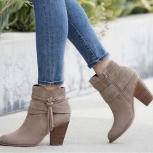 NEW Sole Society Rumi Tassel Heel Booties size 8